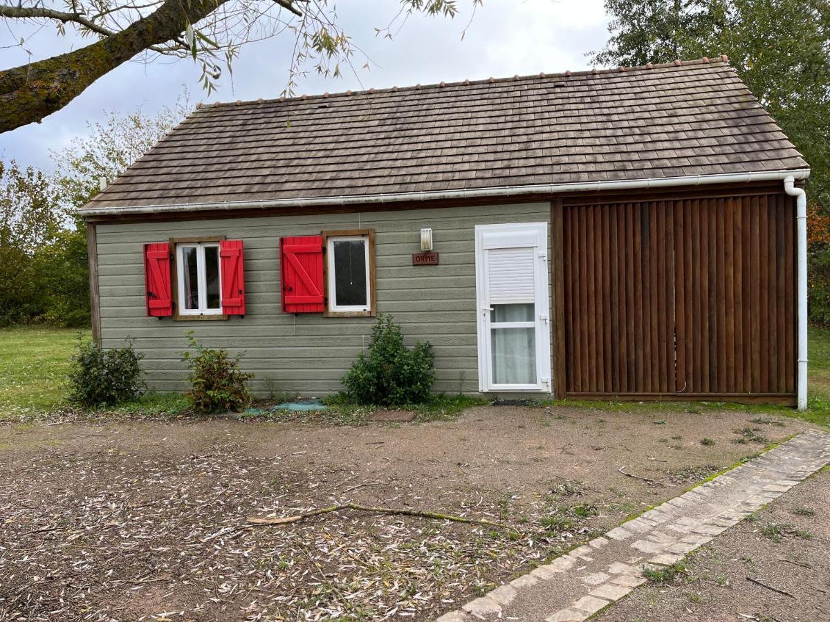 Les Maisonnettes Du Lac - Base De Loisirs Lavare Extérieur photo